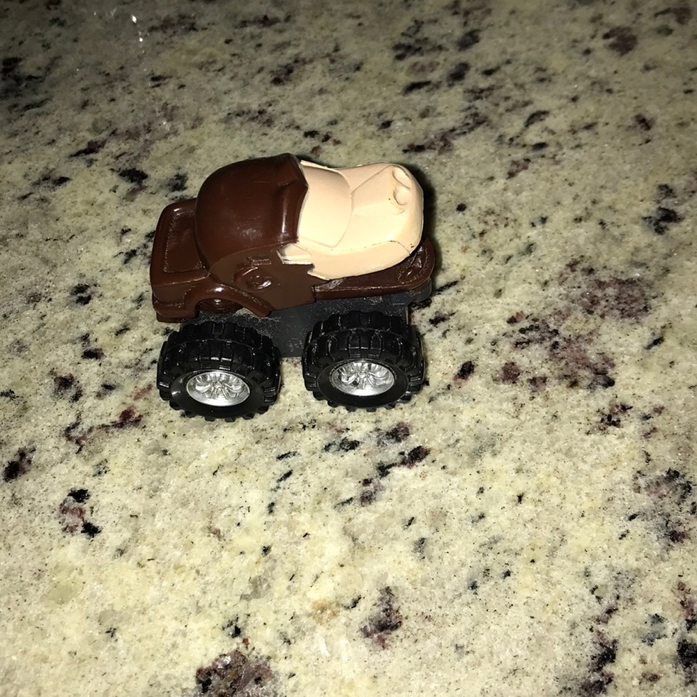 Selling my Donkey Kong monster truck